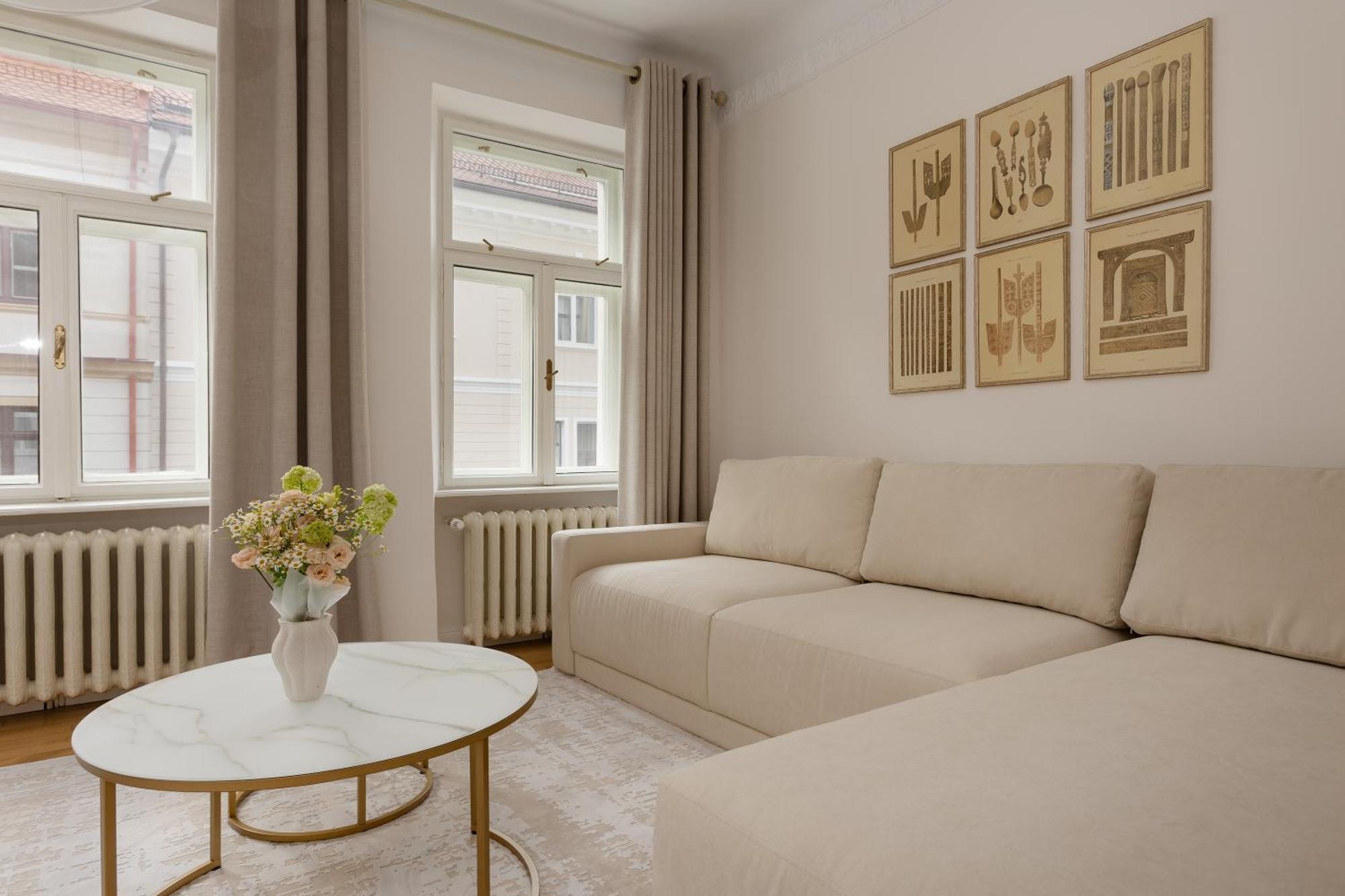 House 66 Aparthotel Brasov Ngoại thất bức ảnh