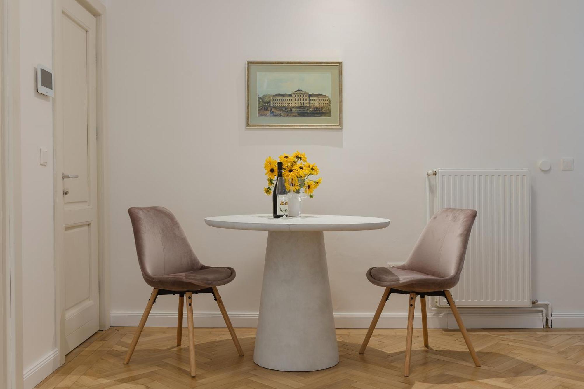 House 66 Aparthotel Brasov Ngoại thất bức ảnh