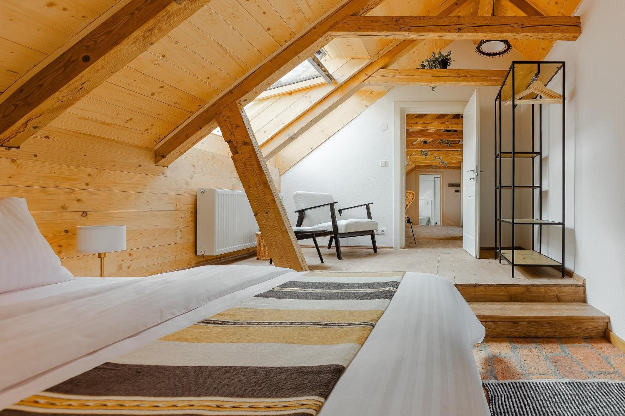 House 66 Aparthotel Brasov Ngoại thất bức ảnh